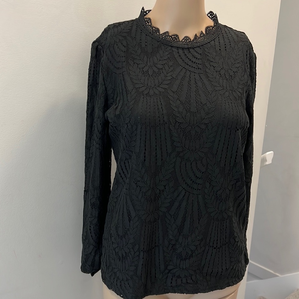 Mock neck vintage lace size medium
